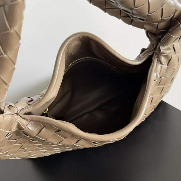 Picture of Bottega Veneta Handbags _SKUfw186453283fw